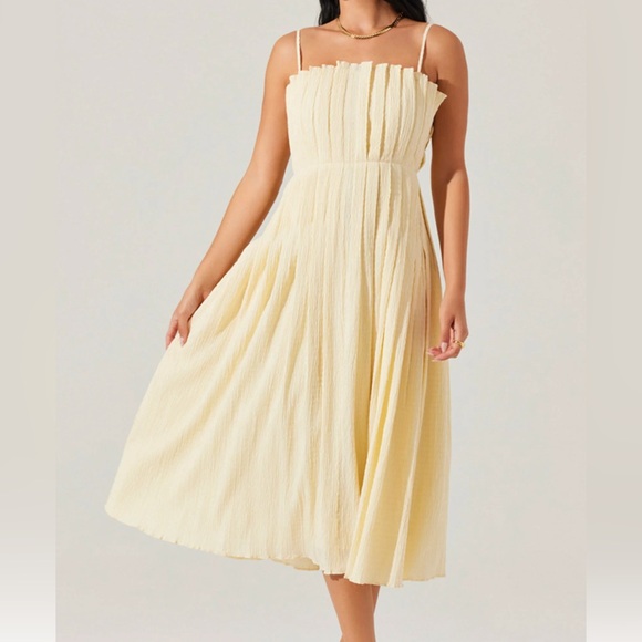 Astr | Dresses | Astr The Label Sunny Pleated Midi Dress New Size Xs In  Soft Yellow | Poshmark